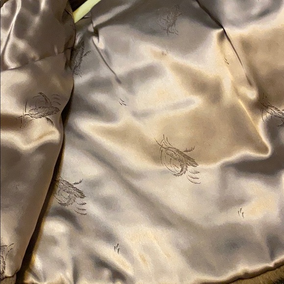 Mink fitted shoulder stole w pockets. - Picture 6 of 6